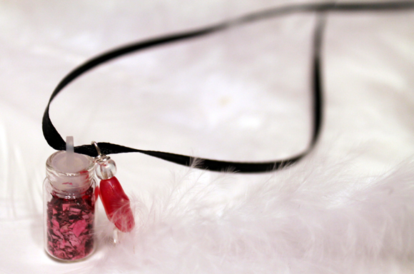 pixie-dust-glitter-necklace
